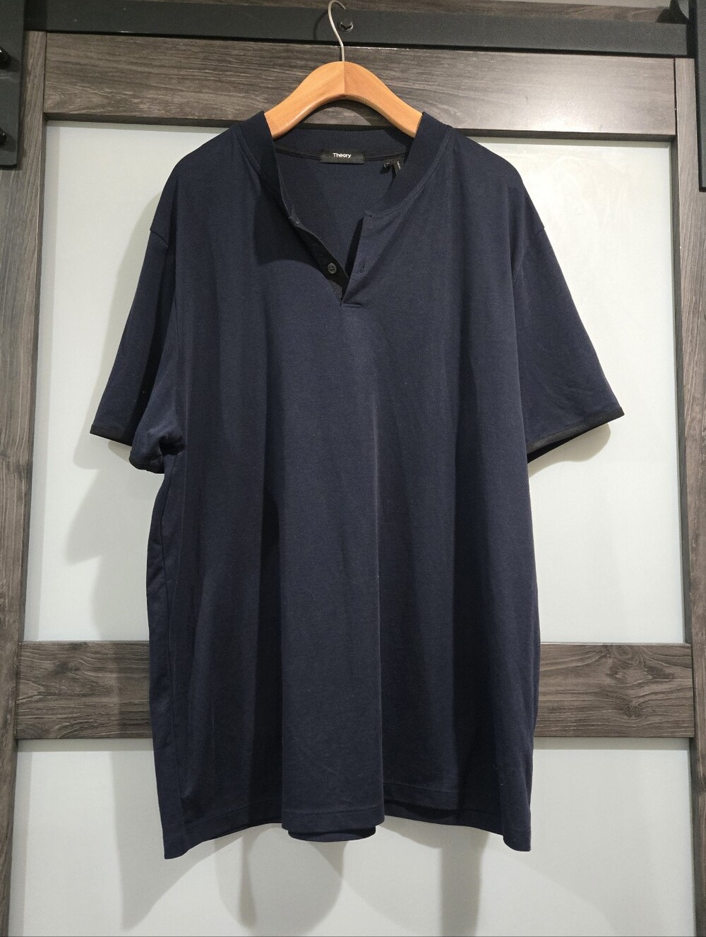 Theory Henley Shirt Navy And Black Detail Short Sleeve Size XL